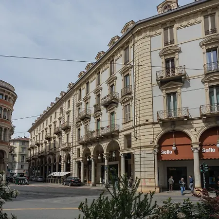 L'angolo Di Piazza Castello By Wonderful Italy * トリノ