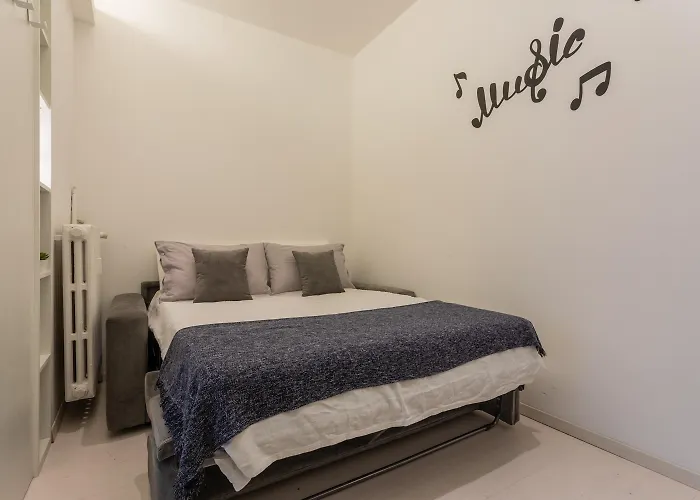 Apartment L'angolo Di Piazza Castello By Wonderful Italy *