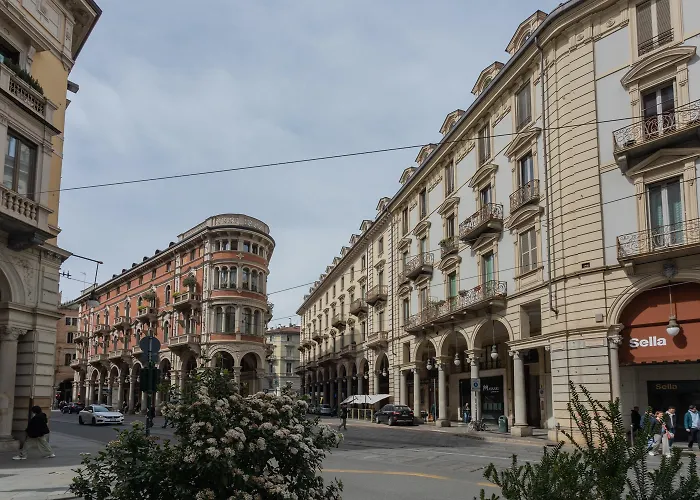 L'angolo Di Piazza Castello By Wonderful Italy