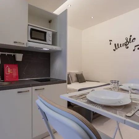 L'angolo Di Piazza Castello By Wonderful Italy Turin